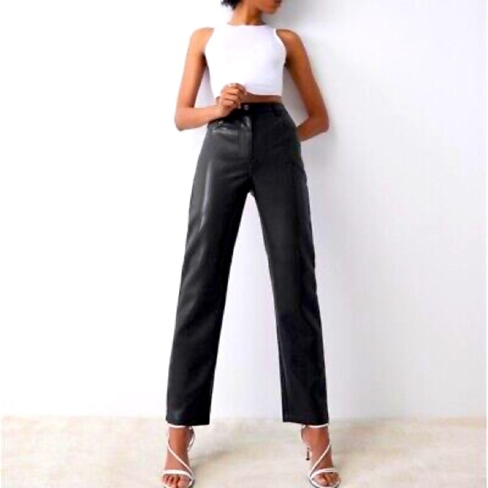 Wilfred Aritzia Faux Leat High Waist Pants size 8